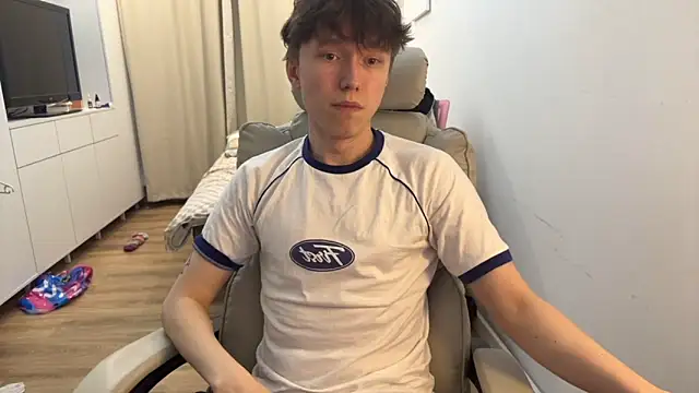 Snapshot of tommy_colson chatting on 24, 10, 2025 tommy colson online show from 24, 10, 2025