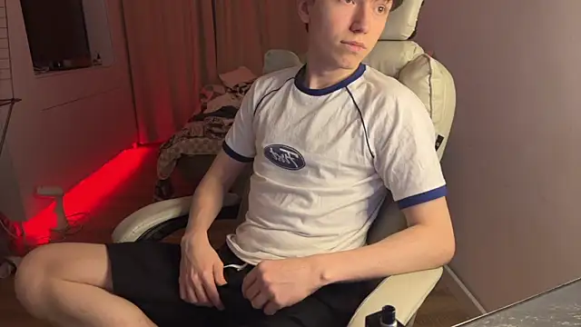 Snapshot of tommy_colson chatting on 31, 10, 2025 tommy colson online show from 31, 10, 2025