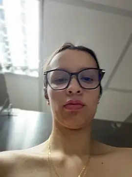 Snapshot of Soy_Sara7 chatting on 25, 4, 2026 Soy Sara7 online show from 25, 4, 2026