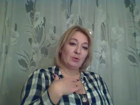 Snapshot of ArielXLoveresss chatting on 27, 2, 2025 ArielXLoveresss online show from 27, 2, 2025