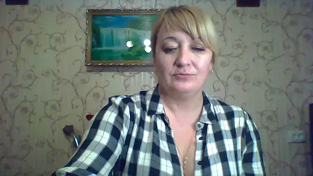 Snapshot of ArielXLoveresss chatting on 8, 3, 2025 ArielXLoveresss online show from 8, 3, 2025