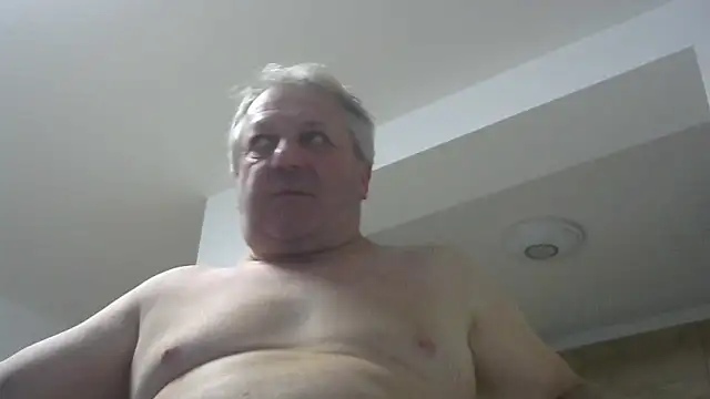 Snapshot of jerkoutdoor70 chatting on 19, 10, 2025 jerkoutdoor70 online show from 19, 10, 2025