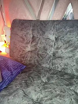 GirlPiscis online show from 10, 3, 2025