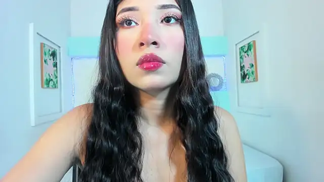 Snapshot of kylieWest7 chatting on 14, 3, 2025 kylieWest7 online show from 14, 3, 2025