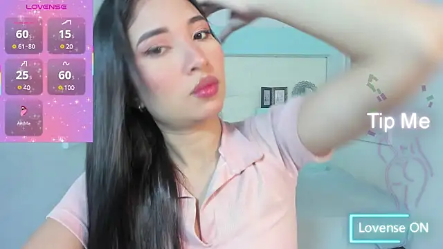 Snapshot of kylieWest7 chatting on 7, 3, 2025 kylieWest7 online show from 7, 3, 2025