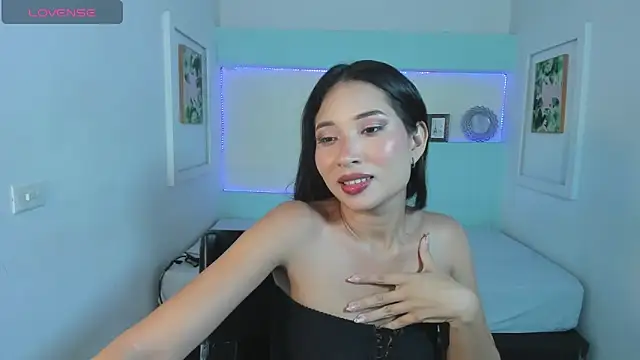 Snapshot of kylieWest7 chatting on 11, 3, 2025 kylieWest7 online show from 11, 3, 2025