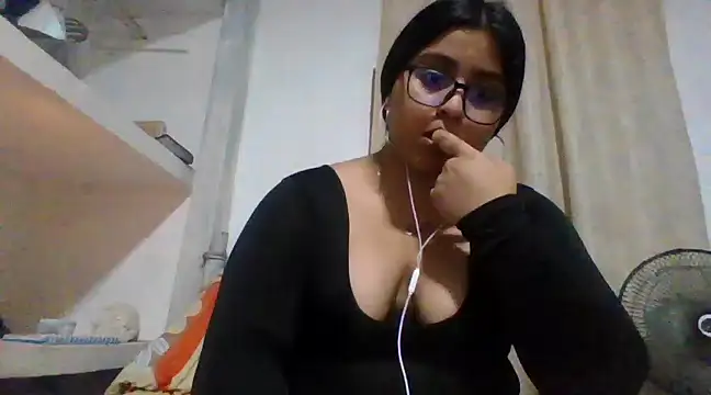 Snapshot of virginbrunette99 chatting on 26, 2, 2025 virginbrunette99 online show from 26, 2, 2025