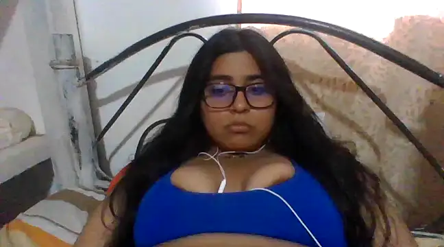 Snapshot of virginbrunette99 chatting on 28, 2, 2025 virginbrunette99 online show from 28, 2, 2025