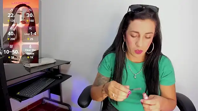 Bella williamss  online show from 11, 6, 2026