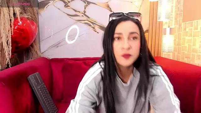 Bella williamss  online show from 21, 12, 2025