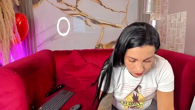 Bella williamss  online show from 20, 11, 2025