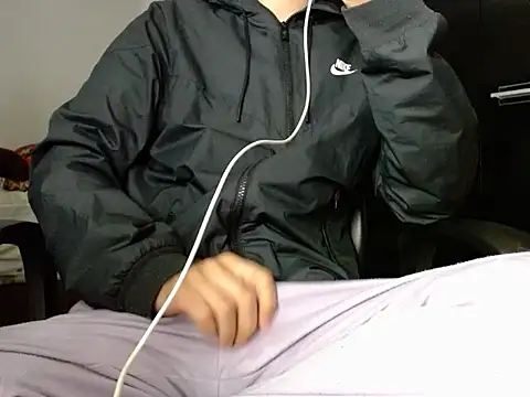 blondetwink online show from 21, 6, 2026