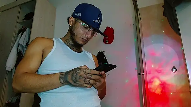 Luciferdirty Hott online show from 24, 2, 2025