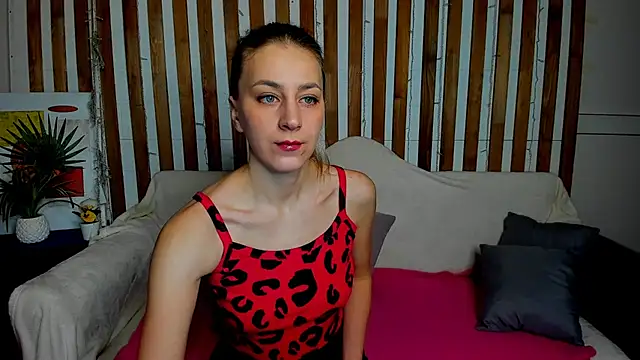 Snapshot of Ellen_Ross chatting on 15, 3, 2025 Ellen Ross online show from 15, 3, 2025