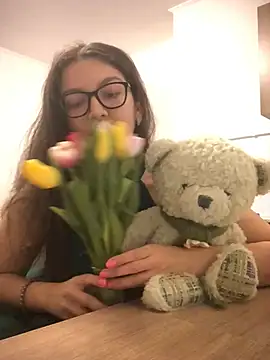 Snapshot of ZarifaRoot chatting on 10, 3, 2025 ZarifaRoot online show from 10, 3, 2025