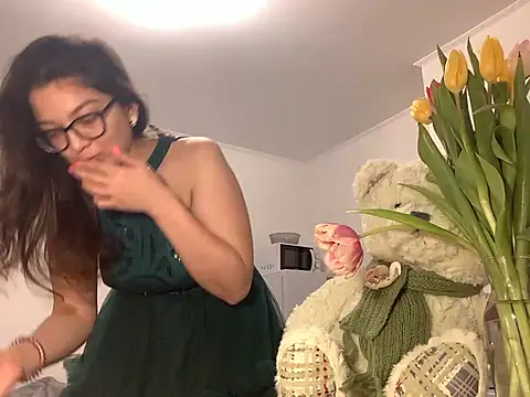 Snapshot of ZarifaRoot chatting on 11, 3, 2025 ZarifaRoot online show from 11, 3, 2025