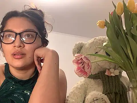 Snapshot of ZarifaRoot chatting on 11, 3, 2025 ZarifaRoot online show from 11, 3, 2025