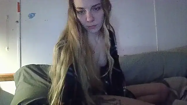 Snapshot of qtkayyzzxoxo chatting on 17, 3, 2025 qtkayyzzxoxo online show from 17, 3, 2025