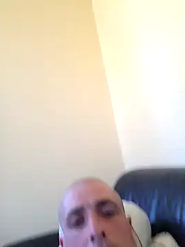 Davideee77777 online show from 3, 5, 2026