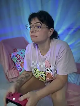 Snapshot of NaughtyLittleVeteran chatting on 15, 9, 2025 NaughtyLittleVeteran online show from 15, 9, 2025