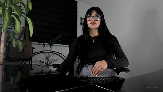 Emmaa allen online show from 12, 2, 2026