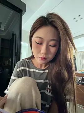 Snapshot of Xiaoxia-Baby chatting on 8, 5, 2026 Xiaoxia-Baby online show from 8, 5, 2026