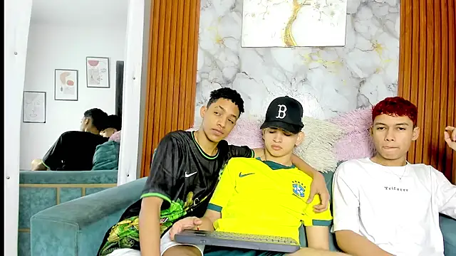 Snapshot of KING_OFF_BOYS chatting on 26, 5, 2026 KING OFF BOYS online show from 26, 5, 2026