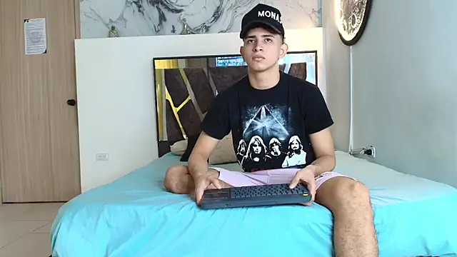 KING OFF BOYS online show from 9, 11, 2025