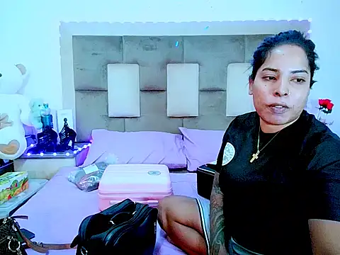 Snapshot of indiantopaz694u chatting on 2, 6, 2026 indiantopaz694u online show from 2, 6, 2026
