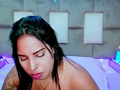 Snapshot of indiantopaz694u chatting on 8, 5, 2026 indiantopaz694u online show from 8, 5, 2026
