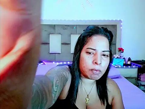 Snapshot of indiantopaz694u chatting on 27, 5, 2026 indiantopaz694u online show from 27, 5, 2026
