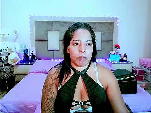 Snapshot of indiantopaz694u chatting on 22, 5, 2026 indiantopaz694u online show from 22, 5, 2026