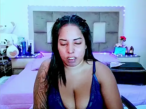 Snapshot of indiantopaz694u chatting on 25, 5, 2026 indiantopaz694u online show from 25, 5, 2026