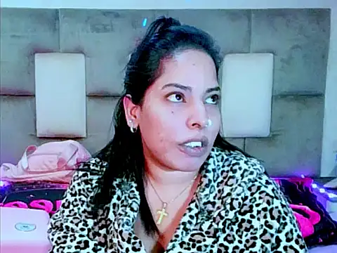 Snapshot of indiantopaz694u chatting on 25, 6, 2026 indiantopaz694u online show from 25, 6, 2026