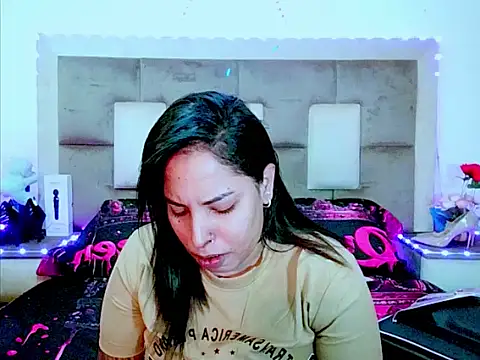 Snapshot of indiantopaz694u chatting on 23, 6, 2026 indiantopaz694u online show from 23, 6, 2026