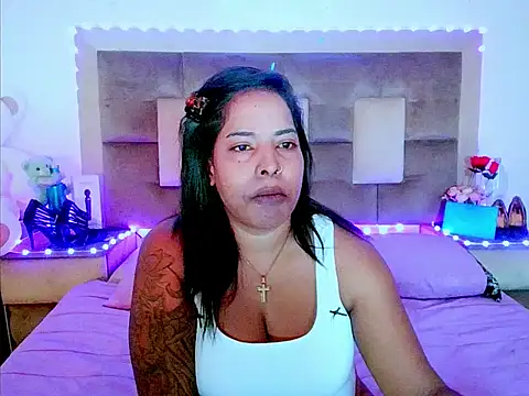 Snapshot of indiantopaz694u chatting on 6, 5, 2026 indiantopaz694u online show from 6, 5, 2026