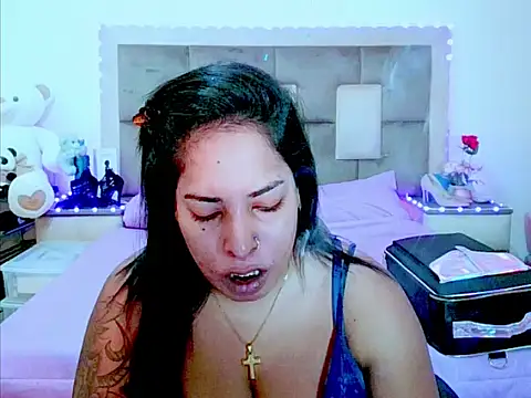 Snapshot of indiantopaz694u chatting on 3, 6, 2026 indiantopaz694u online show from 3, 6, 2026