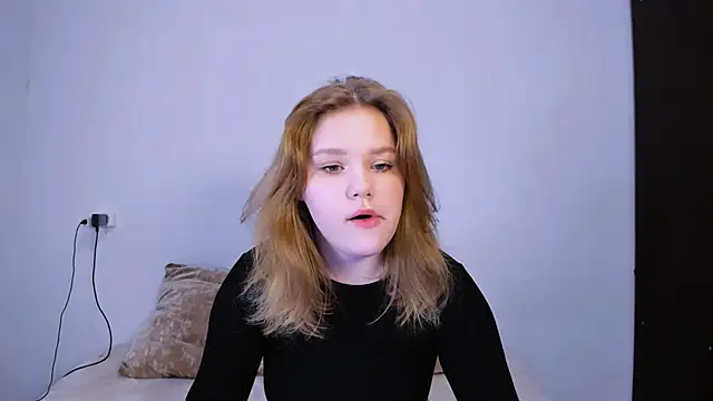 LaseyMoon online show from 28, 10, 2025