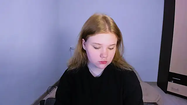 LaseyMoon online show from 13, 11, 2025