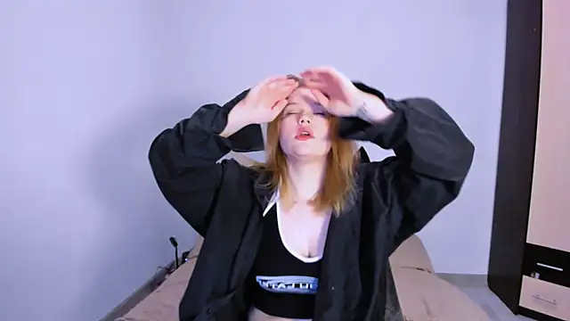 LaseyMoon online show from 15, 11, 2025