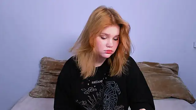 LaseyMoon online show from 2, 10, 2025