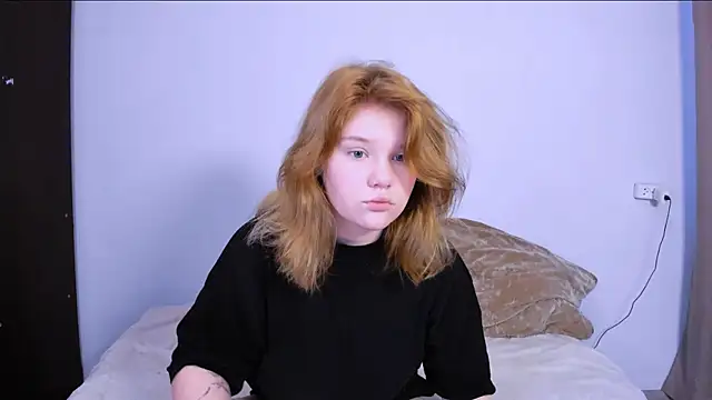 LaseyMoon online show from 9, 9, 2025