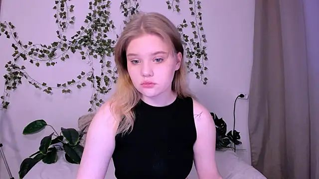 LaseyMoon online show from 21, 3, 2025