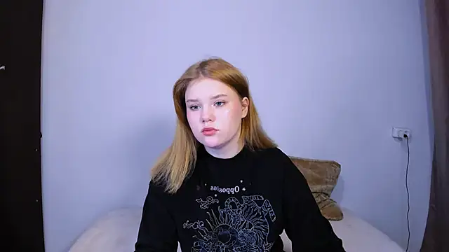 LaseyMoon online show from 29, 9, 2025