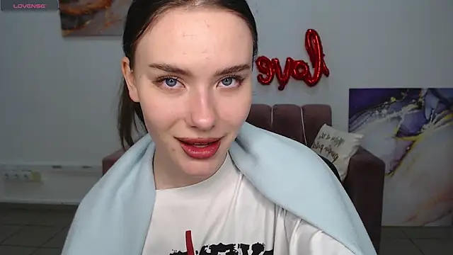 ElenaOconar online show from 10, 3, 2025