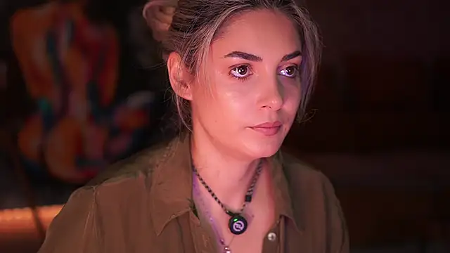 Snapshot of _Allie_ chatting on 13, 11, 2025 Allie online show from 13, 11, 2025