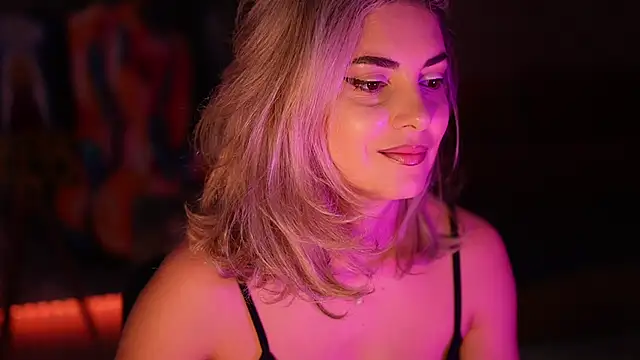 Snapshot of _Allie_ chatting on 4, 11, 2025 Allie online show from 4, 11, 2025