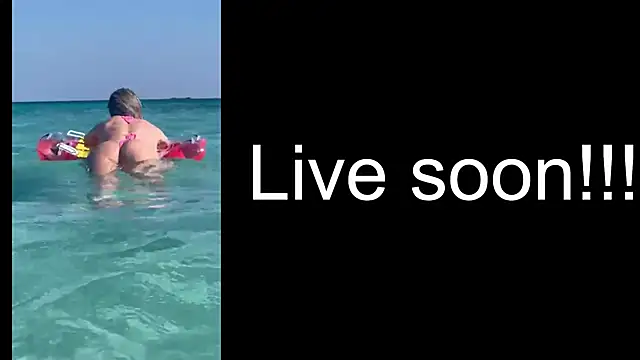 Snapshot of _Allie_ chatting on 19, 11, 2025 Allie online show from 19, 11, 2025