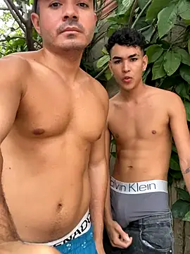 Snapshot of twinks_28 chatting on 29, 11, 2025 twinks 28 online show from 29, 11, 2025