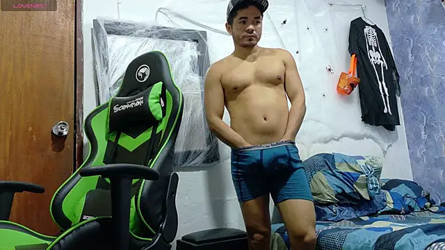 Snapshot of twinks_28 chatting on 27, 10, 2025 twinks 28 online show from 27, 10, 2025